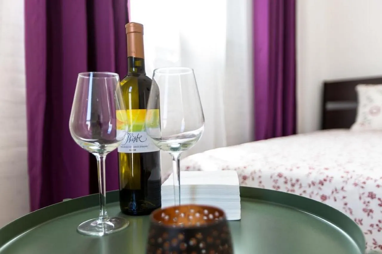 Laila'S Cozy Garden House & Studio Larnaca Guest house