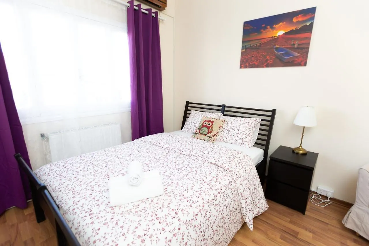 Laila\'S Cozy Garden House & Studio location